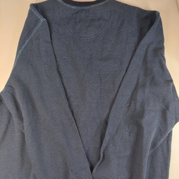 IZOD Saltwater Blue strip  Men’s M Crewneck long sleeve sweatshirt - Picture 5 of 5